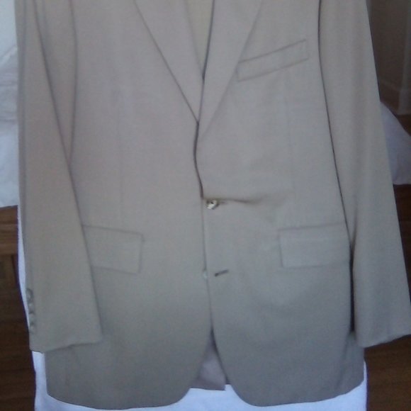 Used Linett Ltd. 38R Beige Suit, 32" pleated pants, 100% gabardine wool - Picture 2 of 14